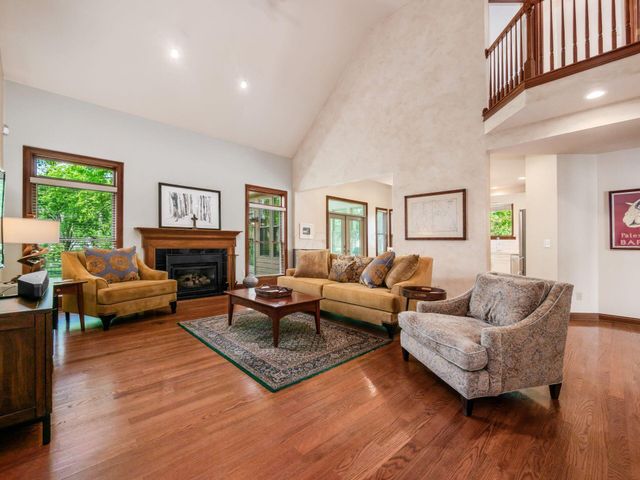 3818 Riverwatch Lane, Columbus, OH 43221