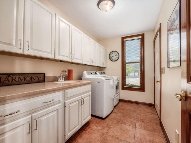 3818 Riverwatch Lane, Columbus, OH 43221