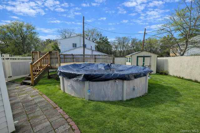 41 Richmond Street, Islip, NY 11751