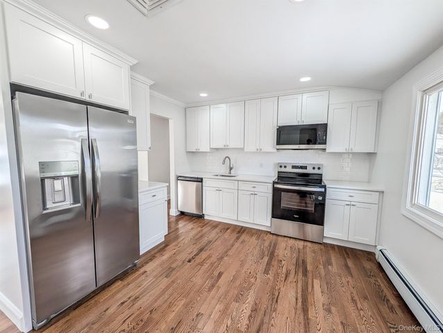 41 Richmond Street, Islip, NY 11751