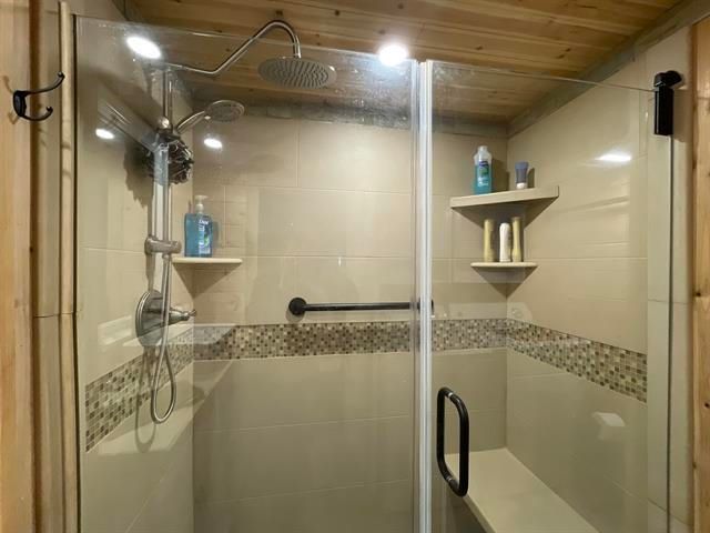 97 Cobblestone Road, Clarksville, NH 03592