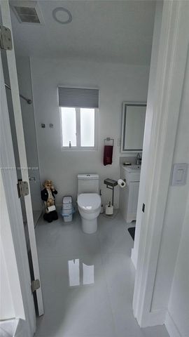 8421 NW 8th Street, Pembroke Pines, FL 33024