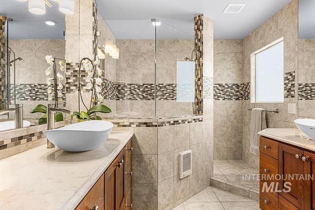 4163 N La Fontana Way, Boise, ID 83702