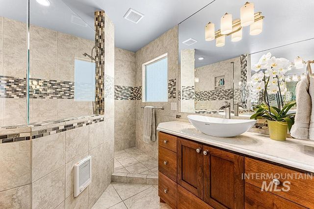 4163 N La Fontana Way, Boise, ID 83702