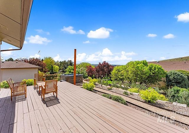 4163 N La Fontana Way, Boise, ID 83702