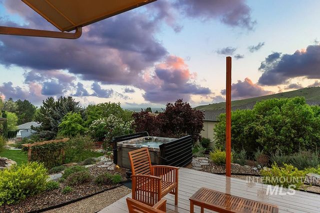 4163 N La Fontana Way, Boise, ID 83702