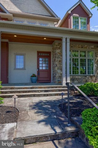 388 WHEATFIELD DR, Lititz, PA 17543