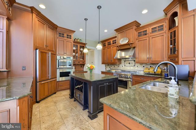 388 WHEATFIELD DR, Lititz, PA 17543