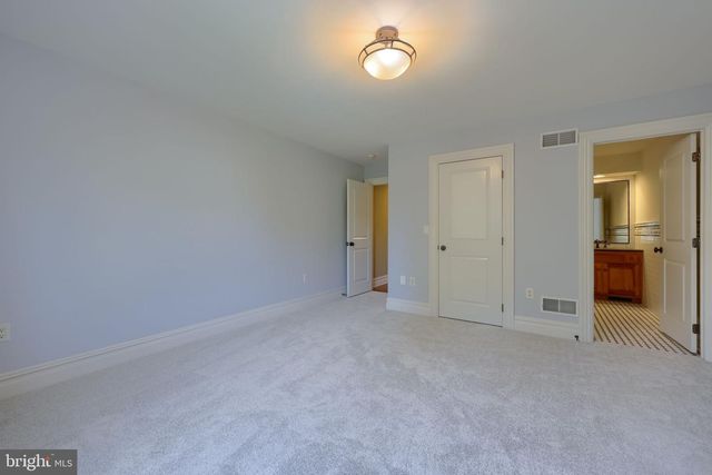 388 WHEATFIELD DR, Lititz, PA 17543