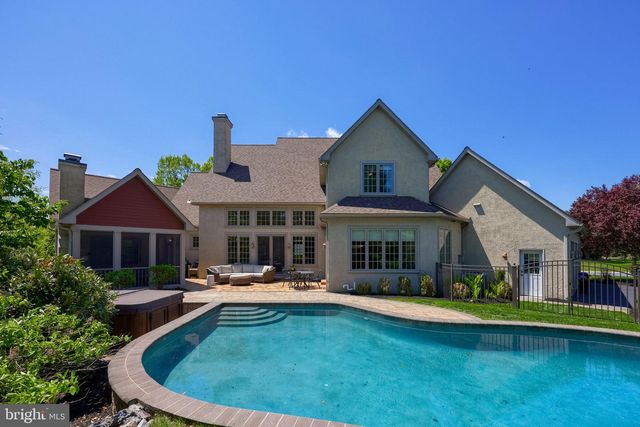388 WHEATFIELD DR, Lititz, PA 17543