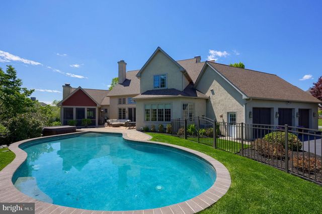 388 WHEATFIELD DR, Lititz, PA 17543