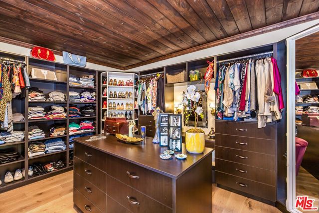 3092 Laurel Canyon Boulevard, Studio City (los Angeles), CA 91604