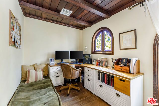 3092 Laurel Canyon Boulevard, Studio City (los Angeles), CA 91604