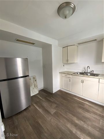 406 Vine Street, East Liverpool, OH 43920