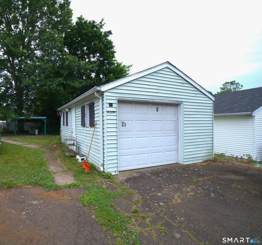 61 Circle Drive, Wallingford, CT 06492