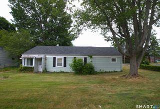 61 Circle Drive, Wallingford, CT 06492