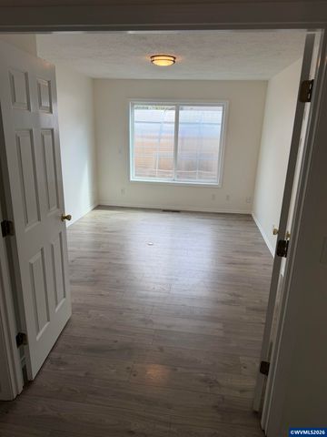 7864 Jani Ct NE, Keizer, OR 97303