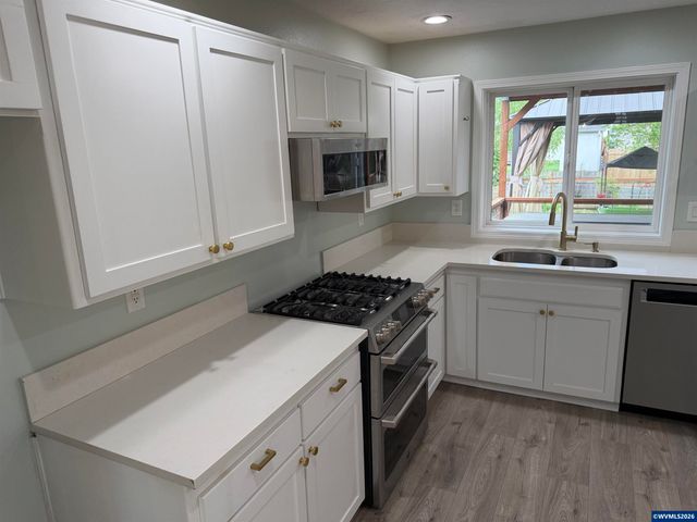 7864 Jani Ct NE, Keizer, OR 97303