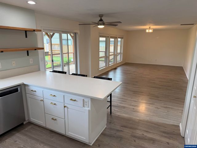 7864 Jani Ct NE, Keizer, OR 97303