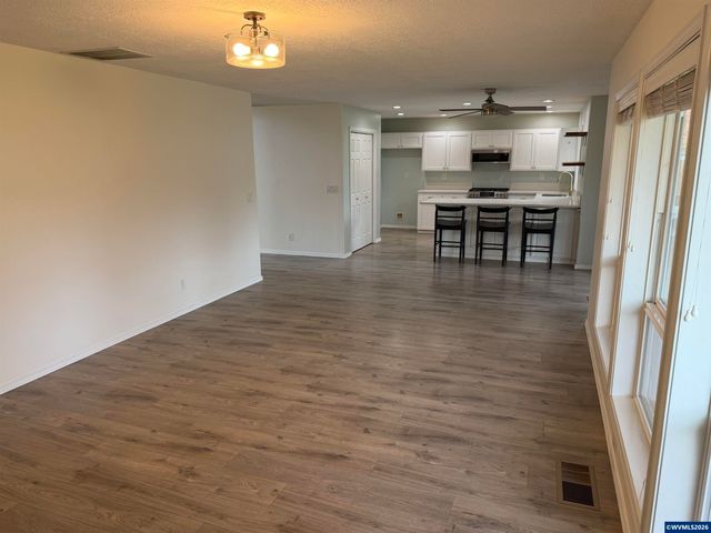 7864 Jani Ct NE, Keizer, OR 97303