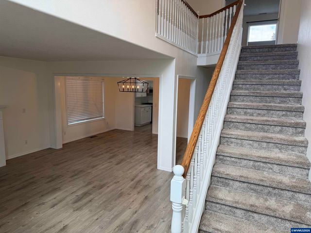 7864 Jani Ct NE, Keizer, OR 97303