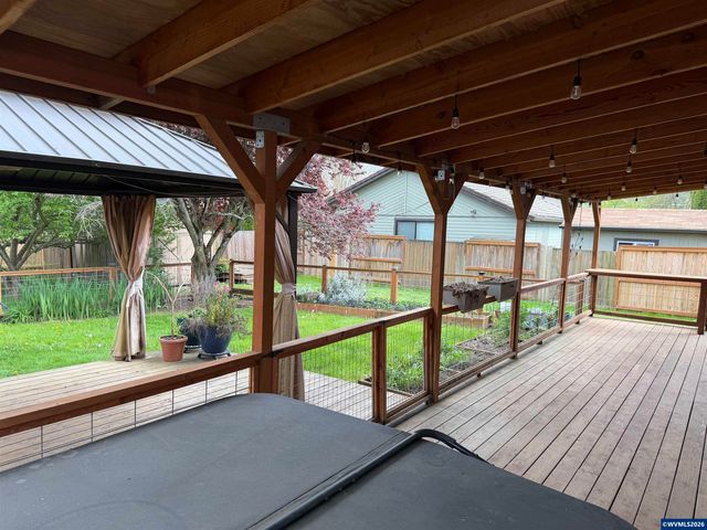 7864 Jani Ct NE, Keizer, OR 97303