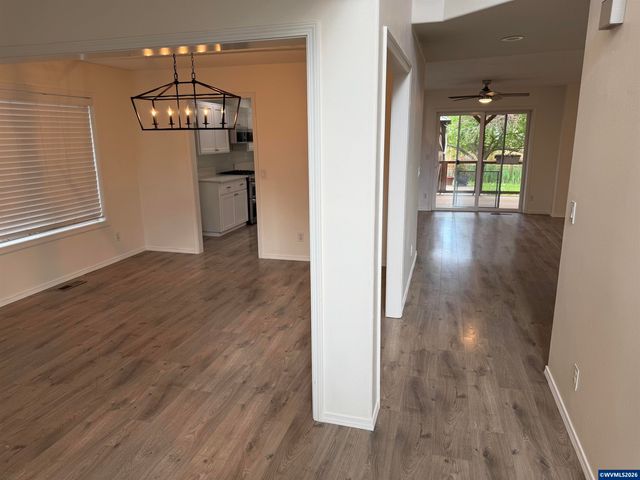 7864 Jani Ct NE, Keizer, OR 97303