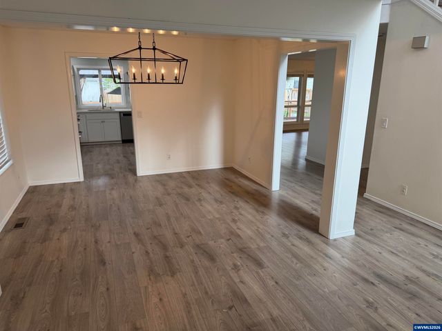 7864 Jani Ct NE, Keizer, OR 97303