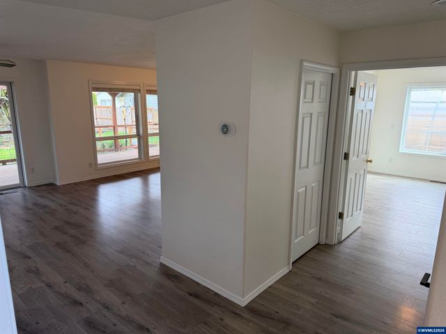 7864 Jani Ct NE, Keizer, OR 97303