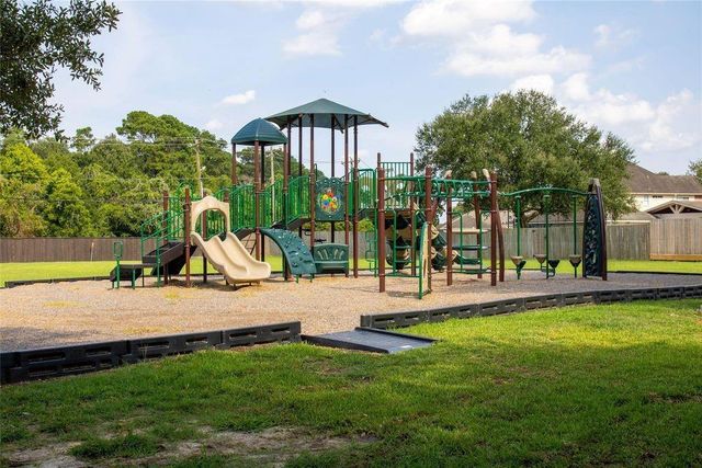 901 Bay Area Boulevard, League City, TX 77573
