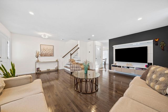 150 Prattown Lane, Bridgewater, MA 02324