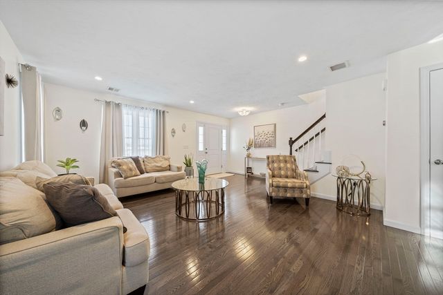 150 Prattown Lane, Bridgewater, MA 02324