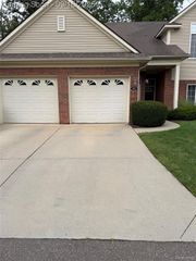 3695 Eagle Creek Drive, Utica, MI 48317