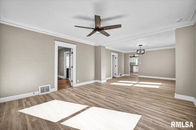 320 CHRISTOPHER Street, Pekin, IL 61554