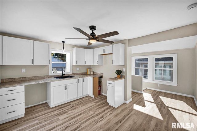 320 CHRISTOPHER Street, Pekin, IL 61554