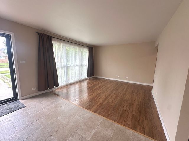 439 N Highview Avenue, Elmhurst, IL 60126
