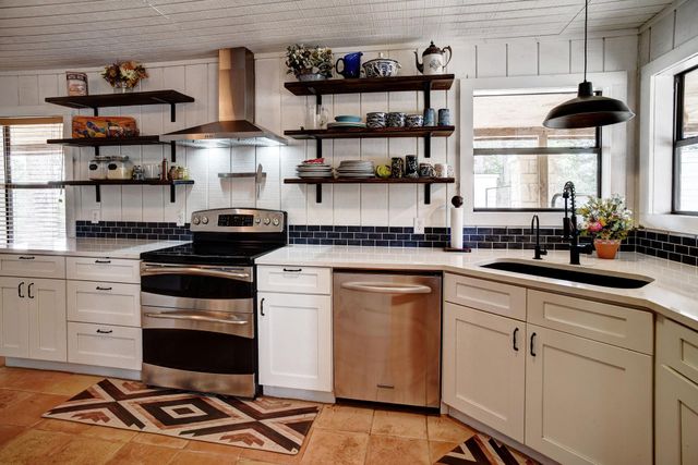 254 Copeland Hill RD, Smithville, TX 78957