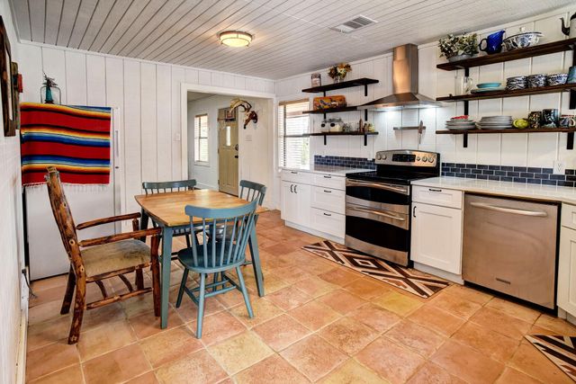 254 Copeland Hill RD, Smithville, TX 78957