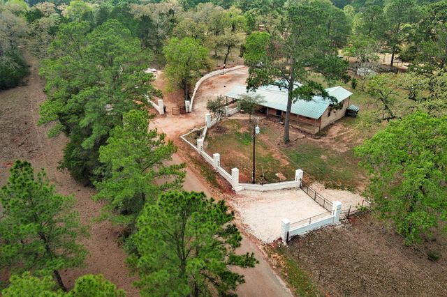 254 Copeland Hill RD, Smithville, TX 78957