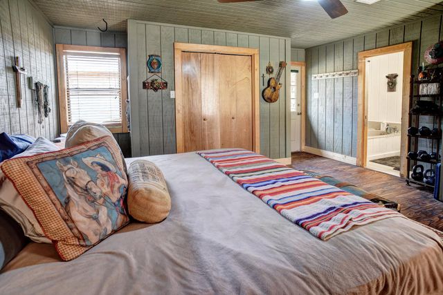 254 Copeland Hill RD, Smithville, TX 78957