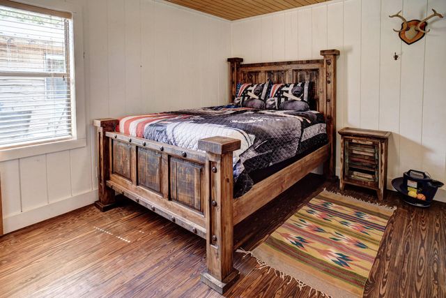 254 Copeland Hill RD, Smithville, TX 78957