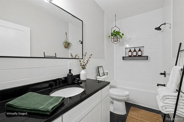 17311 Timber Creek, Holly, MI 48442