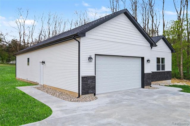 17311 Timber Creek, Holly, MI 48442