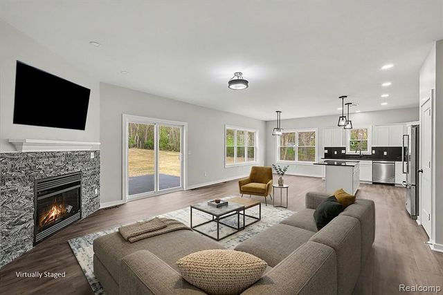 17311 Timber Creek, Holly, MI 48442