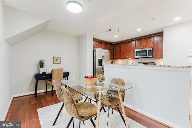 12468-A LIBERTY BRIDGE RD, Fairfax, VA 22033