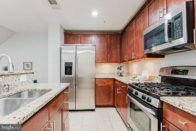 12468-A LIBERTY BRIDGE RD, Fairfax, VA 22033