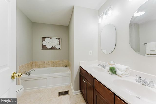 12468-A LIBERTY BRIDGE RD, Fairfax, VA 22033