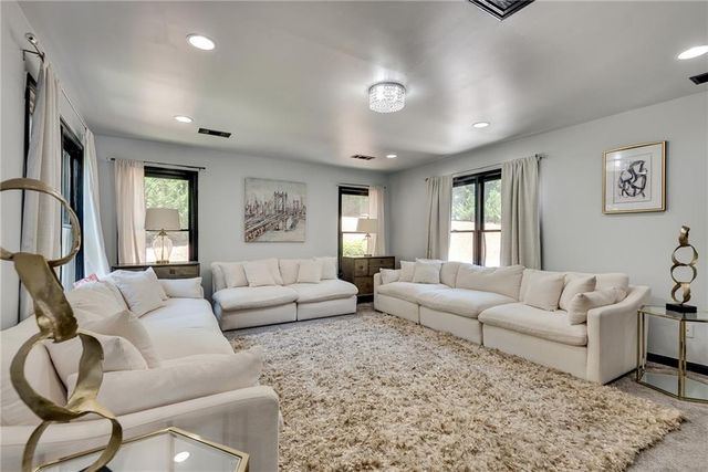 1370 Boomer Circle, Suwanee, GA 30024