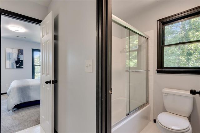 1370 Boomer Circle, Suwanee, GA 30024