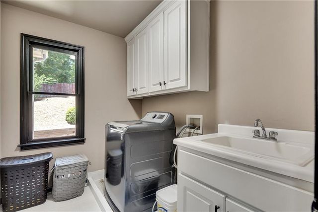 1370 Boomer Circle, Suwanee, GA 30024
